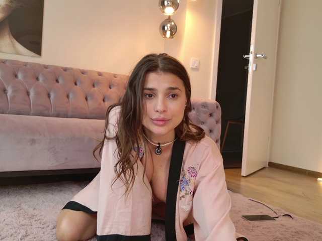 Sex chat gratuit in direct cu LennaGodess pe BongaCams