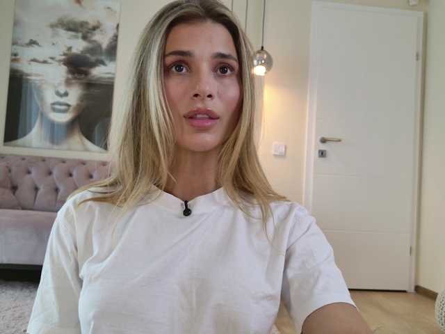 Sex chat gratuit in direct cu LennaGodess pe BongaCams
