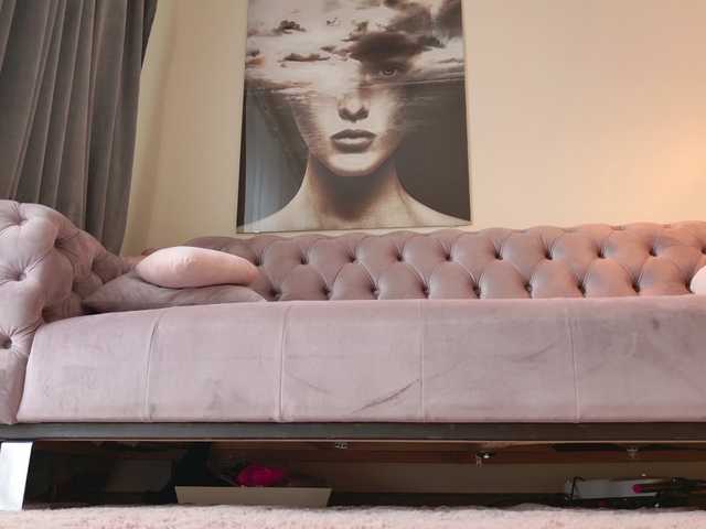 Sex chat gratuit in direct cu LennaGodess pe BongaCams