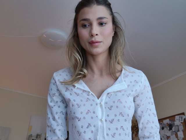 Sex chat gratuit in direct cu LennaGodess pe BongaCams