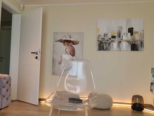 Sex chat gratuit in direct cu LennaGodess pe BongaCams