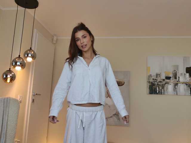 Sex chat gratuit in direct cu LennaGodess pe BongaCams