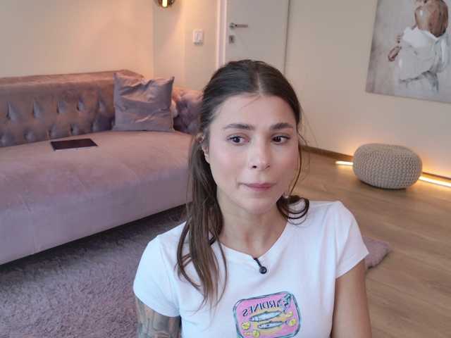 Sex chat gratuit in direct cu LennaGodess pe BongaCams