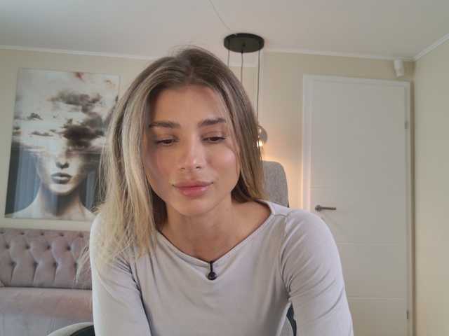 Sex chat gratuit in direct cu LennaGodess pe BongaCams