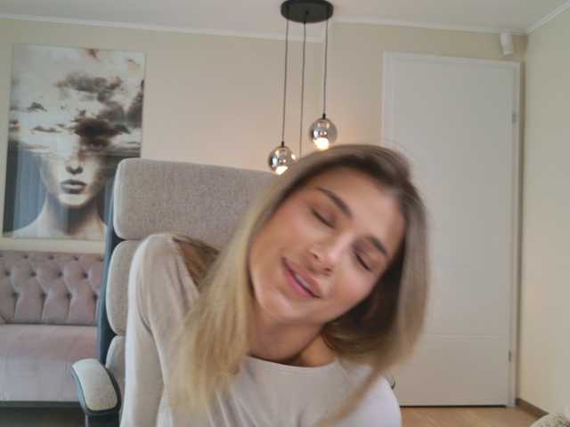 Sex chat gratuit in direct cu LennaGodess pe BongaCams