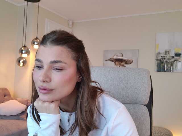 Sex chat gratuit in direct cu LennaGodess pe BongaCams