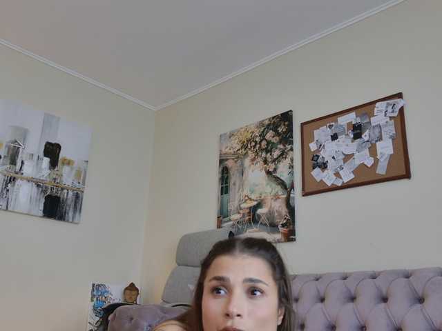Sex chat gratuit in direct cu LennaGodess pe BongaCams