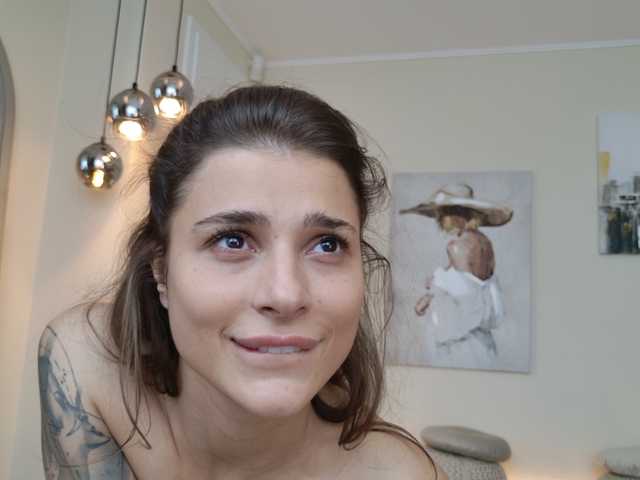 Sex chat gratuit in direct cu LennaGodess pe BongaCams