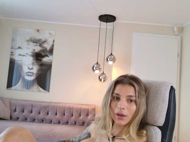 Sex chat gratuit in direct cu LennaGodess pe BongaCams