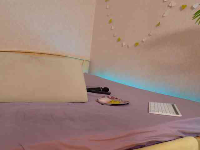 -Goldy- Sex Cam Show