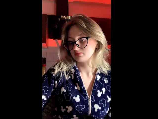 Sunny_Bunny webcam