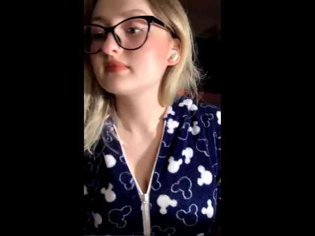 Sunny_Bunny webcam