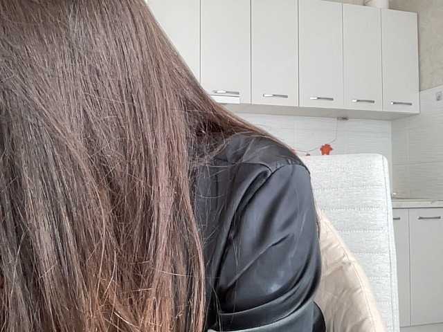 HotyWinter84 live cam on BongaCams