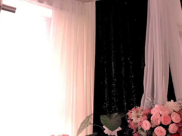 le modèle blondebab3 est en webcam porno dans un show sur le site bongacams, il possède les tags suivants: White/Caucasian,Blonde,Shaved