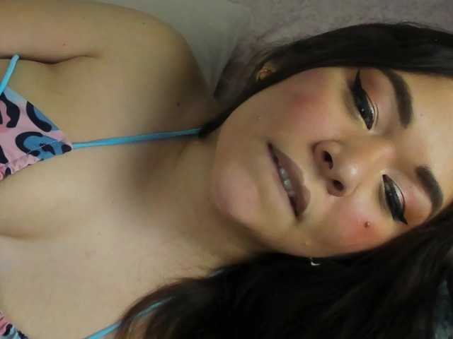 Brianna20 live cam on BongaCams