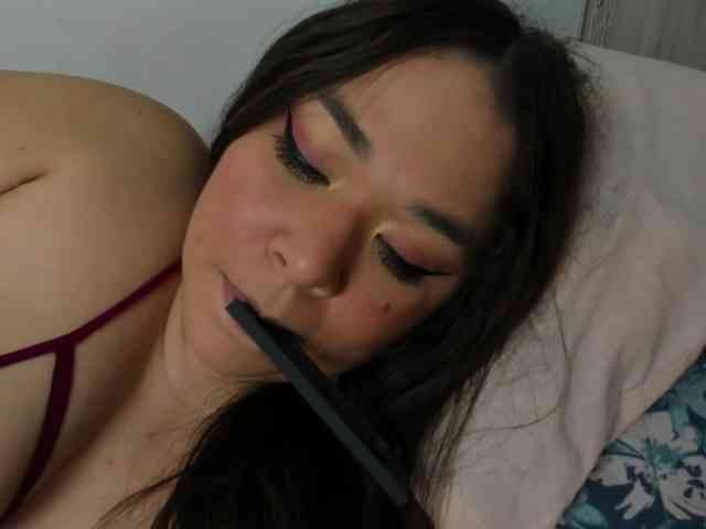 Brianna20 Live Webcam on BongaCams