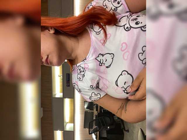 LittleToxic live webcam show
