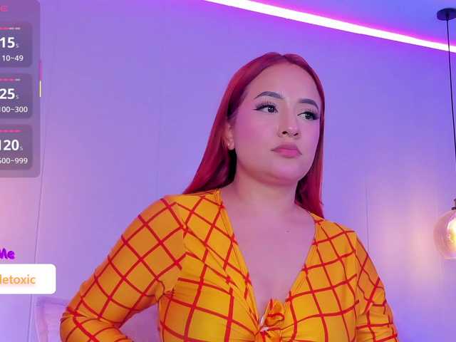LittleToxic live webcam show