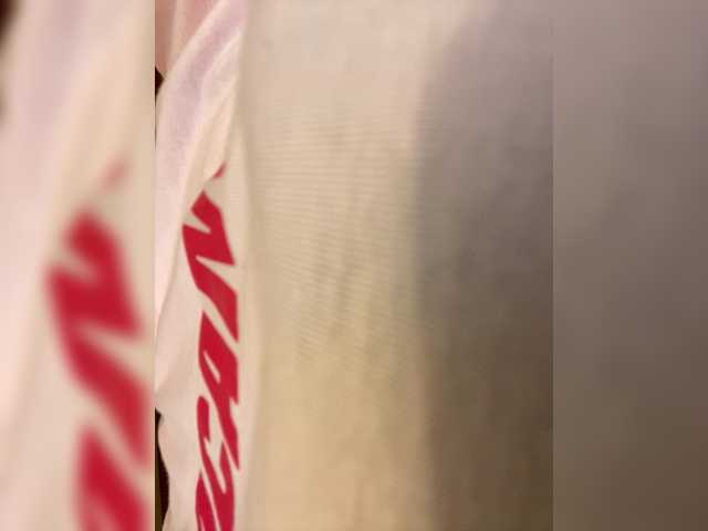 LittleToxic live webcam show