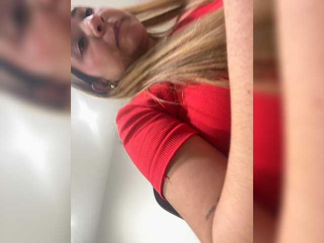 LittleToxic's BongaCams show and profile