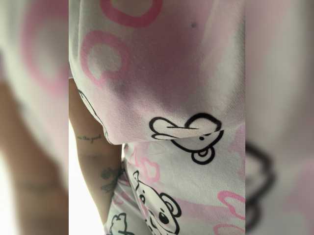 LittleToxic live webcam show