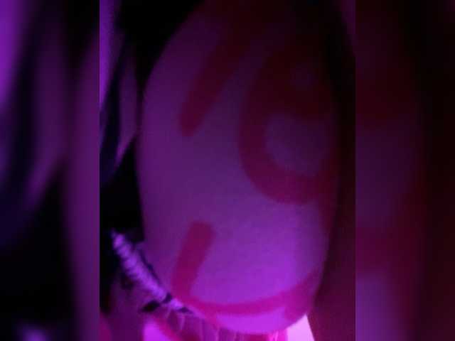 LittleToxic's BongaCams show and profile