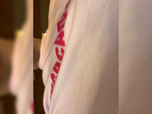LittleToxic live webcam show