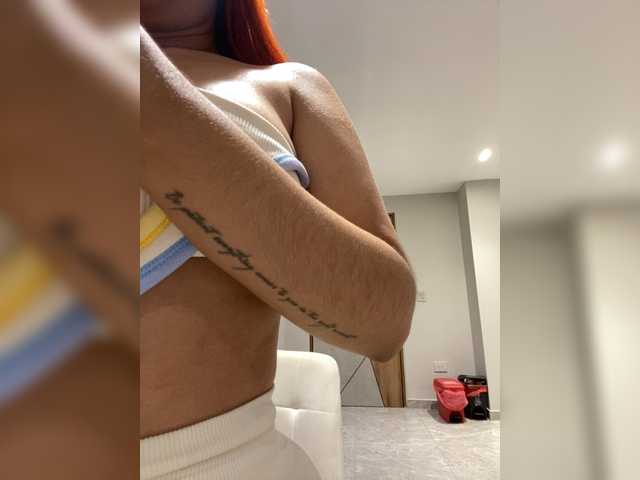 LittleToxic live webcam show