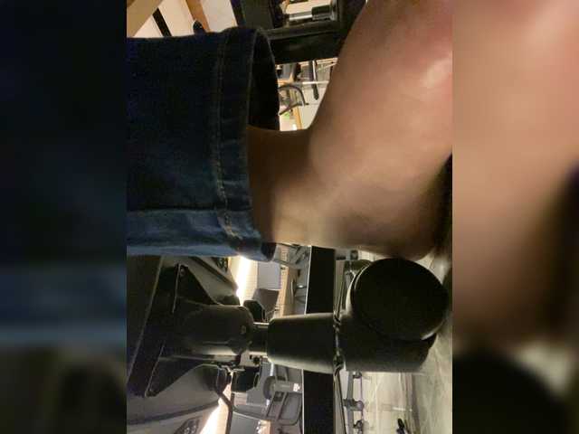 LittleToxic live webcam show