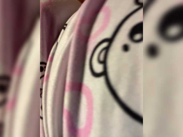 LittleToxic live webcam show