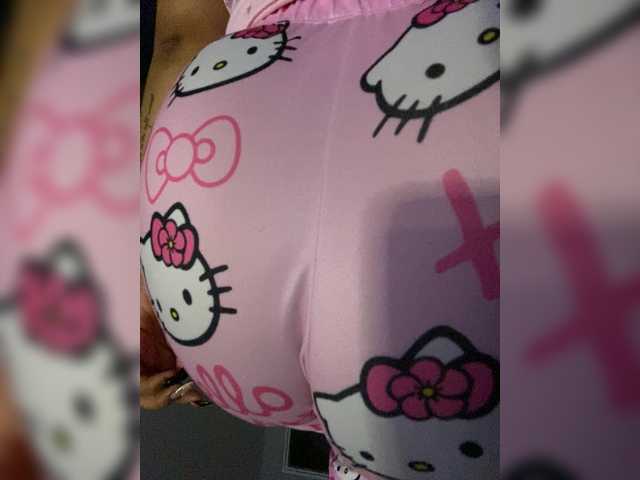 LittleToxic live webcam show