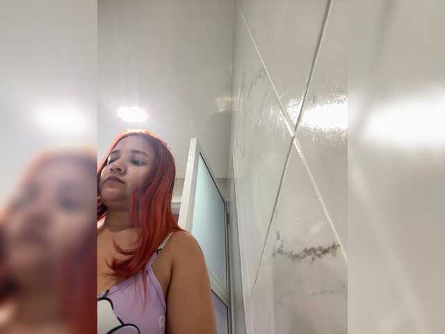 LittleToxic live webcam show