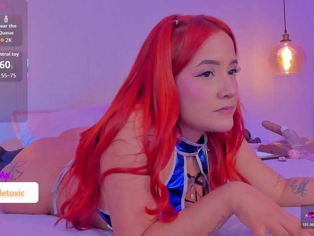 LittleToxic live webcam show