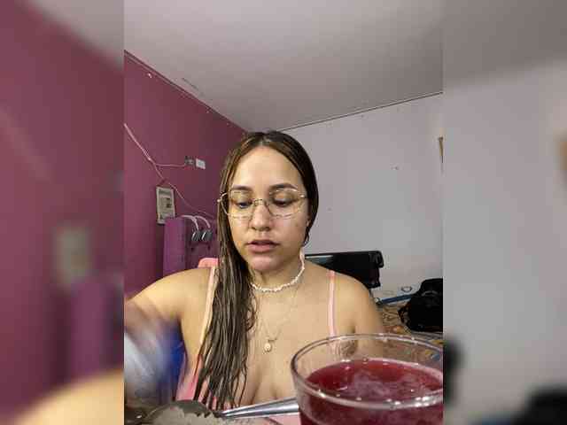 LittleToxic webcam