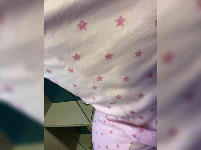 LittleToxic webcam