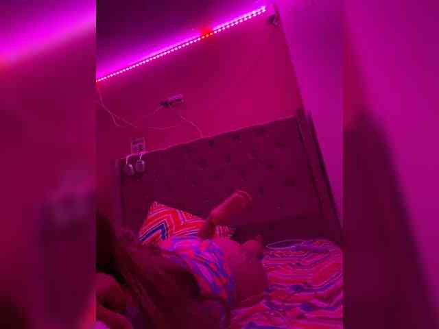 LittleToxic webcam