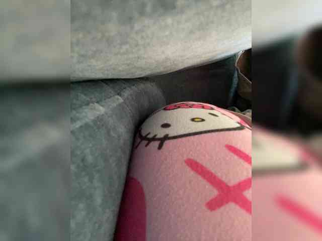 LittleToxic webcam