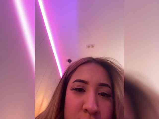 LittleToxic webcam