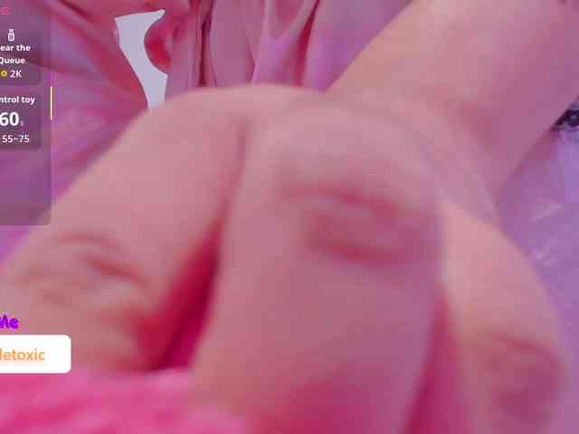 LittleToxic webcam