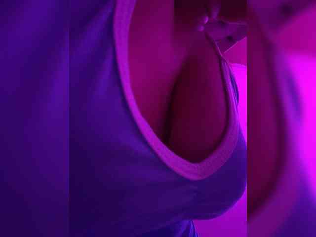 LittleToxic webcam