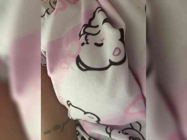 LittleToxic webcam