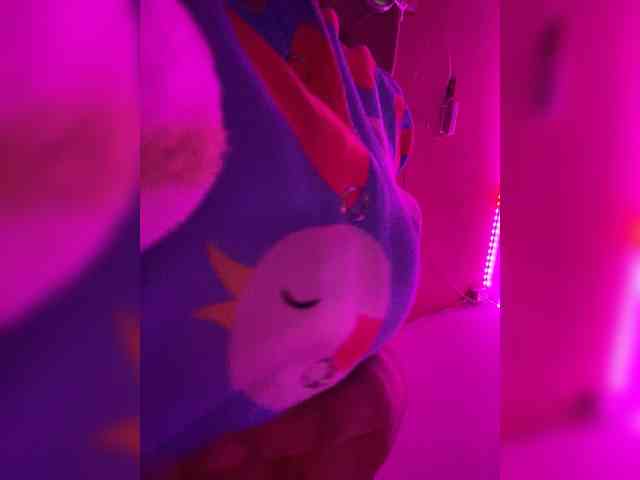 LittleToxic webcam