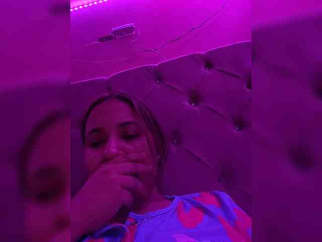 LittleToxic webcam