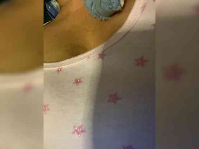 LittleToxic webcam