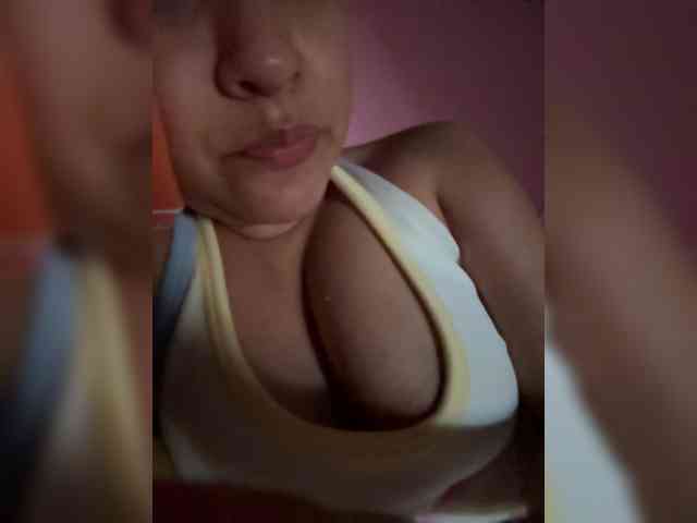 LittleToxic webcam