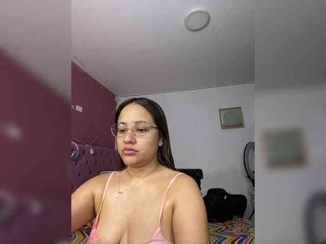 LittleToxic webcam