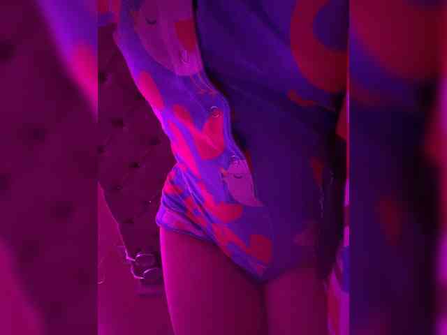 LittleToxic webcam