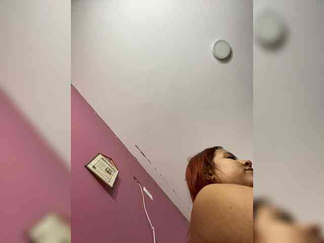 LittleToxic webcam