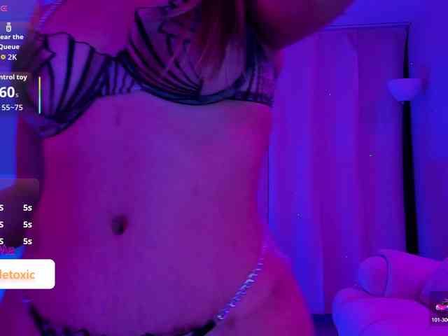 LittleToxic webcam
