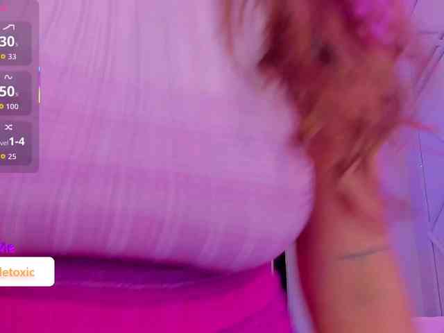 LittleToxic webcam